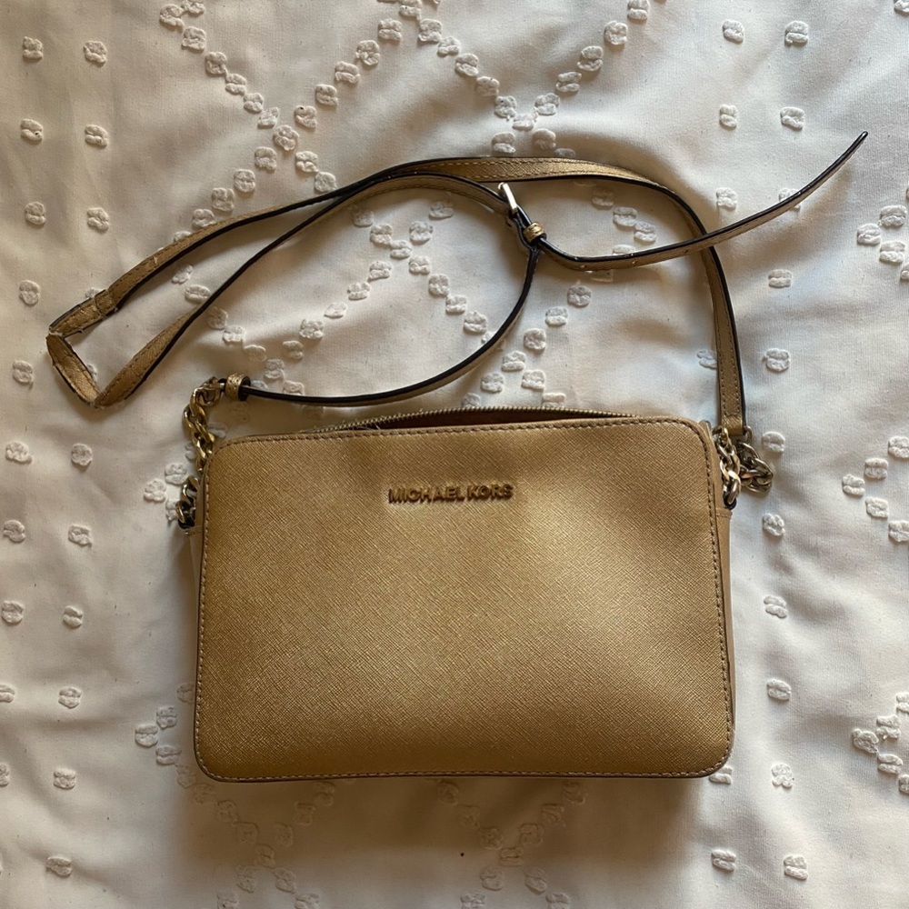 Michael Kors Gold Jet Set Large Crossbody Bag